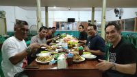 Ketum SMSI Pusat Nikmati Suguhan Gombyang Manyung Indramayu