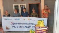 Peduli Insan Pers, PT Bukit Asam  Memberikan Paket Sembako Kepada IWO Indonesia Muara Enim