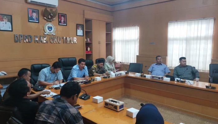 Tindak Lanjuti Keluhan Masyarakat Terkait Harga Gas 3 Kilo Naik, Komisi II DPRD OKUT Gelar Rapat Pendapat bersama Agen LPG Bersubsidi