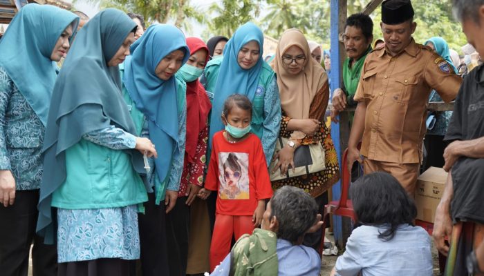 Kunjungi Panti ODGJ Labuhan Batin, Ketua TP PKK OKU Timur Salurkan Bantuan