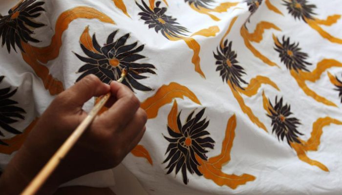 Produksi Batik Lokal, Jadi UMKM Andalan Desa Karang Manik