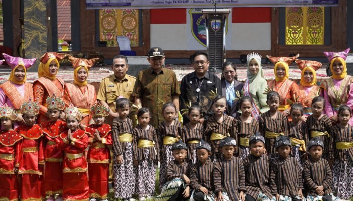 Puncak Hari Pendidikan Nasional, Bupati OKUT Launching Program Disdikbud