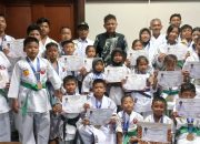 Raih 20 Mendali Emas dan 6 Mendali Perak, Bupati Enos Apresiasi dan Ajak Atlet Inkado OKU Timur Makan-Makan