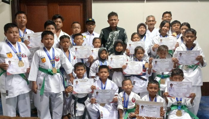 Raih 20 Mendali Emas dan 6 Mendali Perak, Bupati Enos Apresiasi dan Ajak Atlet Inkado OKU Timur Makan-Makan