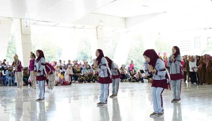 Ikuti Lomba Senam Spektakuler, Tim Diskominfo OKUT Tampil Kompak hingga Raih Apresiasi
