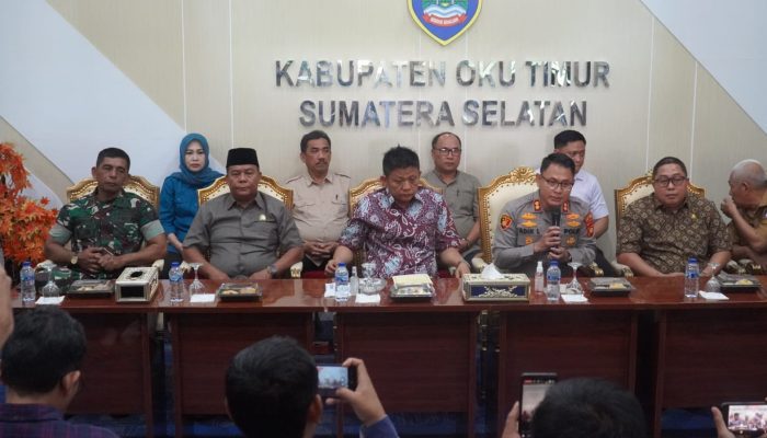 Bupati OKUT bersama Forkompimda Gelar Konfrence Pers, Jaga Stabilitas Daerah Ditengah Dinamika Unjuk Rasa di Daerah Indonesia