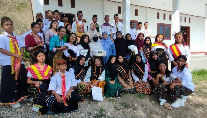 Upacara Peringatan Hari Guru Nasional di SMK Muhammadiyah manggarai timur berjalan dengan lancar dan penuh hikmat