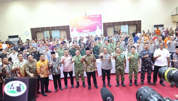 Ikuti Rakor di Provinsi Sumsel, Bupati OKUT Komitmen Lindungi Masyarakat dari Ancaman Karhutbunlah