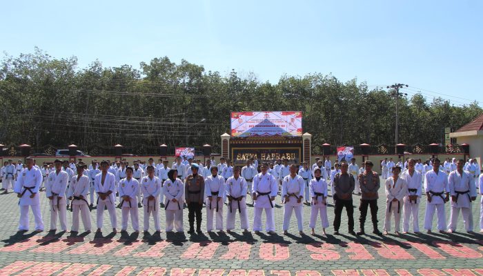 Dalam Rangka HUT Bhayangkara ke-80, Polres OKU Timur Gelar Ujian Kenaikan Tingkat Khusin Ryu M Karate-Do