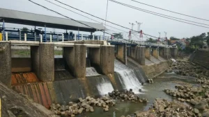 Bendung Katulampa Kering, Tinggi Muka Air Sungai Ciliwung Capai 0 Sentimeter